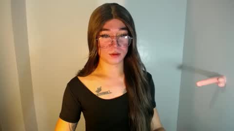 Snapshot of desirable_lorinexx chatting on December 2024 02:17:02 PM LORINE online show from December 2024 02:17:02 PM