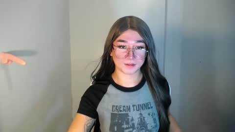 Snapshot of desirable_lorinexx chatting on January 2025 11:44:02 PM LORINE online show from January 2025 11:44:02 PM