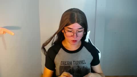 Snapshot of desirable_lorinexx chatting on January 2025 04:54:01 PM LORINE online show from January 2025 04:54:01 PM