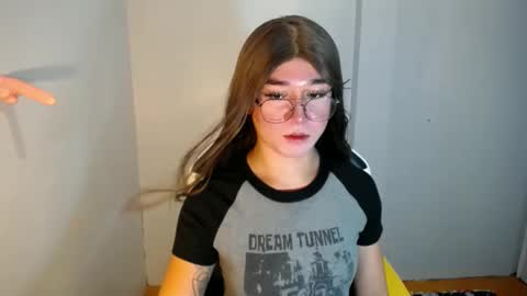 Snapshot of desirable_lorinexx chatting on January 2025 06:20:01 PM LORINE online show from January 2025 06:20:01 PM