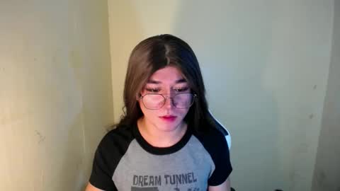 Snapshot of desirable_lorinexx chatting on January 2025 10:12:01 PM LORINE online show from January 2025 10:12:01 PM