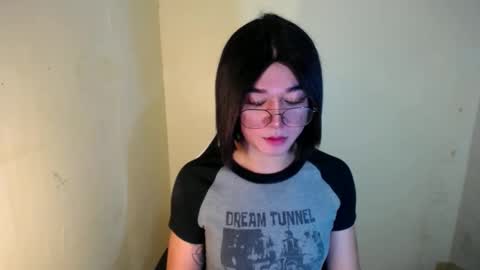Snapshot of desirable_lorinexx chatting on January 2025 12:04:02 AM LORINE online show from January 2025 12:04:02 AM