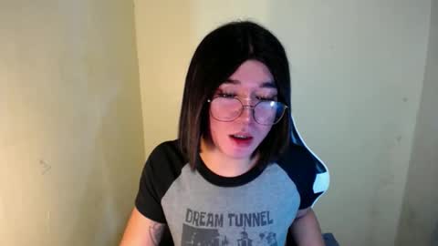 Snapshot of desirable_lorinexx chatting on January 2025 12:04:02 AM LORINE online show from January 2025 12:04:02 AM