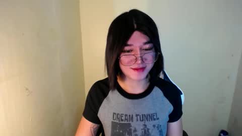 Snapshot of desirable_lorinexx chatting on January 2025 11:34:02 PM LORINE online show from January 2025 11:34:02 PM