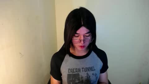 Snapshot of desirable_lorinexx chatting on January 2025 04:06:01 AM LORINE online show from January 2025 04:06:01 AM