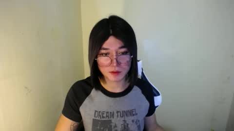 Snapshot of desirable_lorinexx chatting on January 2025 12:50:02 AM LORINE online show from January 2025 12:50:02 AM