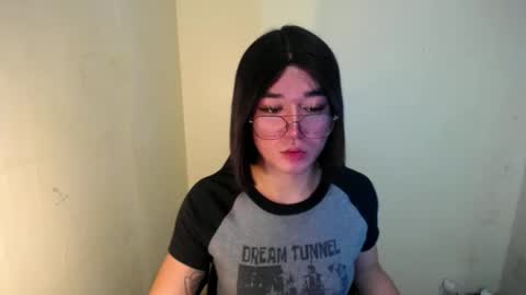 Snapshot of desirable_lorinexx chatting on February 2025 05:10:02 AM LORINE online show from February 2025 05:10:02 AM