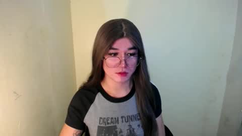 Snapshot of desirable_lorinexx chatting on February 2025 05:25:01 AM LORINE online show from February 2025 05:25:01 AM