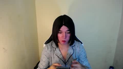 Snapshot of desirable_lorinexx chatting on February 2025 06:33:01 PM LORINE online show from February 2025 06:33:01 PM