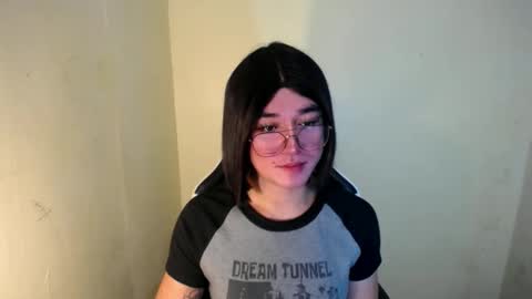 Snapshot of desirable_lorinexx chatting on February 2025 09:15:01 PM LORINE online show from February 2025 09:15:01 PM