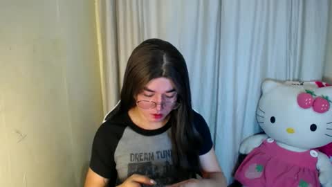 Snapshot of desirable_lorinexx chatting on February 2025 05:22:01 AM LORINE online show from February 2025 05:22:01 AM