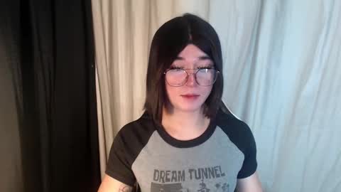 Snapshot of desirable_lorinexx chatting on March 2025 10:52:02 AM LORINE online show from March 2025 10:52:02 AM