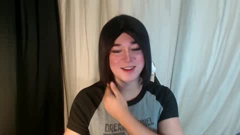 Snapshot of desirable_lorinexx chatting on March 2025 04:35:02 PM LORINE online show from March 2025 04:35:02 PM