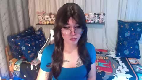 Snapshot of desirable_lorinexx chatting on September 2025 12:10:01 AM LORINE online show from September 2025 12:10:01 AM