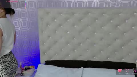 Sara Desire online show from September 2025 12:18:01 PM