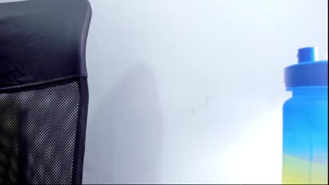 Snapshot of desirehugeboobs4you chatting on February 2025 02:50:02 AM Nicky online show from February 2025 02:50:02 AM