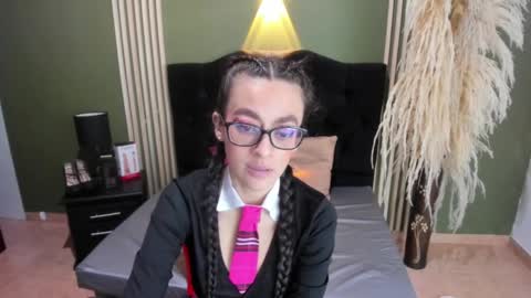 Snapshot of desiring__angel chatting on February 2025 07:23:01 AM Desiring Angel online show from February 2025 07:23:01 AM