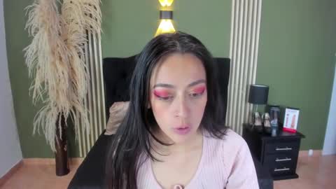 Snapshot of desiring__angel chatting on February 2025 07:42:02 AM Desiring Angel online show from February 2025 07:42:02 AM