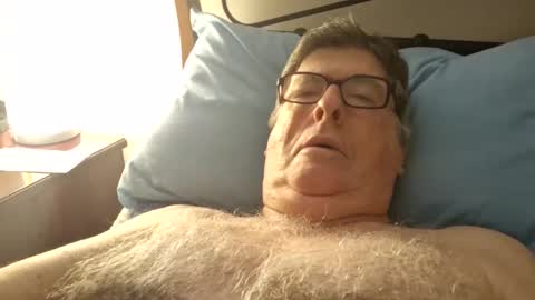 Desmon1958 online show from April 2026 06:45:01 PM