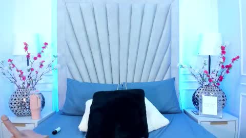 Snapshot of destinystorm_ chatting on November 2025 09:56:02 AM Destiny online show from November 2025 09:56:02 AM