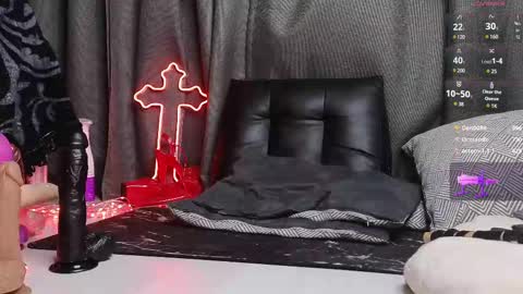 Snapshot of devil_s_bride chatting on March 2025 08:56:02 AM devil_s_bride online show from March 2025 08:56:02 AM