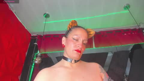 Snapshot of devil_taylorx chatting on February 2025 02:08:01 PM devil_taylorx online show from February 2025 02:08:01 PM