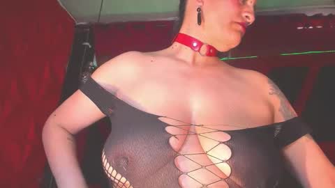 Snapshot of devil_taylorx chatting on September 2025 02:39:02 PM devil_taylorx online show from September 2025 02:39:02 PM