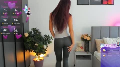 Snapshot of devilish_goddes chatting on December 2024 10:01:02 AM Devilish Goddess online show from December 2024 10:01:02 AM