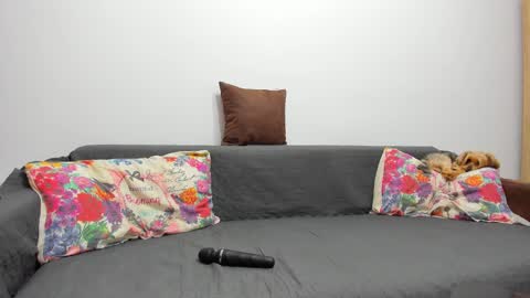 Snapshot of devinesex chatting on February 2025 07:18:01 AM Misha online show from February 2025 07:18:01 AM