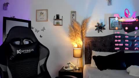 Snapshot of devlin_violet__ chatting on September 2025 12:00:02 AM PaulaInsta paulacastellanos 1Pvt open online show from September 2025 12:00:02 AM