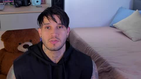 JULIAN online show from April 2026 09:34:01 PM