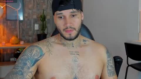 Snapshot of deymon_scott chatting on May 2026 01:43:01 AM JULIAN online show from May 2026 01:43:01 AM