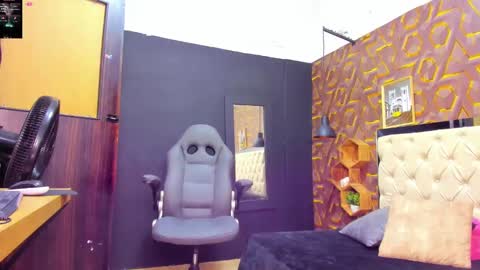 Madisson online show from March 2025 07:54:01 PM