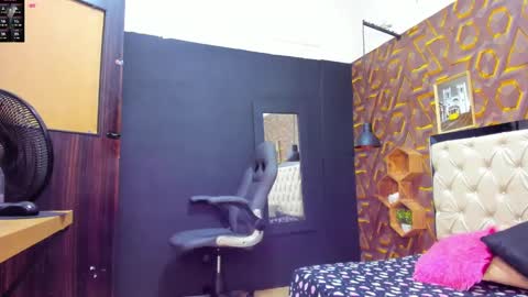 Madisson online show from March 2025 07:53:01 PM