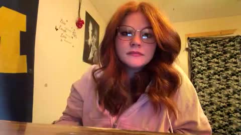 Snapshot of dezzydez354 chatting on February 2026 01:07:02 AM dezzydez354 online show from February 2026 01:07:02 AM