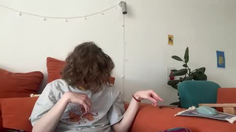 Di Alex online show from April 2026 07:42:02 AM