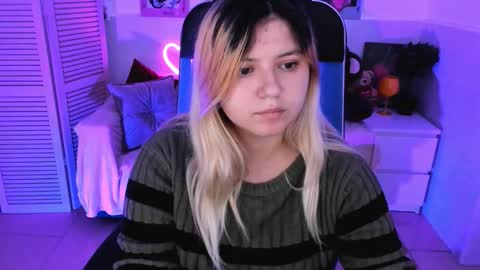 Snapshot of diaangell chatting on October 2025 07:47:02 PM Dia online show from October 2025 07:47:02 PM