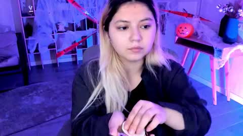 Snapshot of diaangell chatting on November 2025 08:00:01 PM Dia online show from November 2025 08:00:01 PM