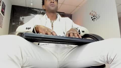 diamond__fox online show from June 2026 11:29:02 PM