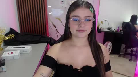 diamond_juliana_ online show from April 2026 04:05:02 AM