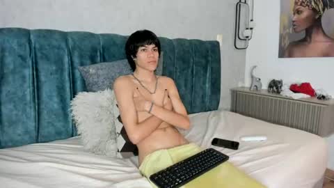 Snapshot of diamond_twink chatting on June 2026 02:26:02 PM diamond_twink online show from June 2026 02:26:02 PM