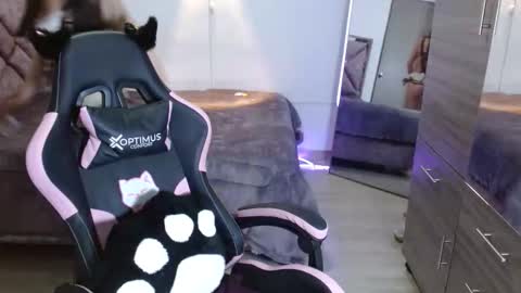 diamondgold28 online show from November 2025 06:09:02 PM