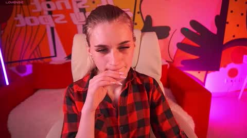 DiamondNina online show from March 2026 08:14:02 PM