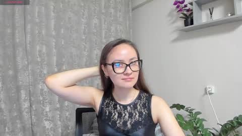 Snapshot of diana_taylor chatting on April 2026 09:10:02 PM Diana online show from April 2026 09:10:02 PM