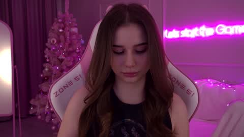 Diana online show from December 2024 06:20:02 PM
