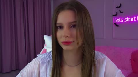 Diana online show from November 2025 03:16:02 AM