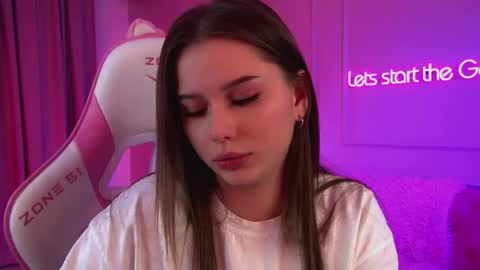 Snapshot of dianabecker chatting on April 2026 02:38:02 AM Diana online show from April 2026 02:38:02 AM