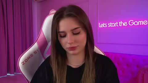 Snapshot of dianabecker chatting on May 2026 06:21:03 AM Diana online show from May 2026 06:21:03 AM