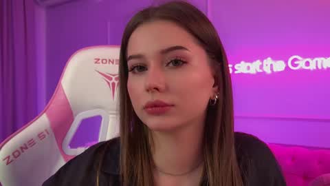 Snapshot of dianabecker chatting on June 2026 06:09:01 PM Diana online show from June 2026 06:09:01 PM