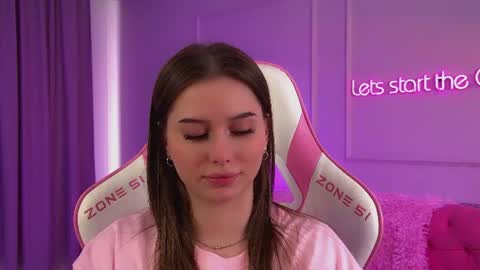 Diana online show from June 2026 12:33:01 PM